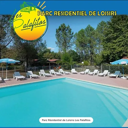 Les Palafitos Camping 3*