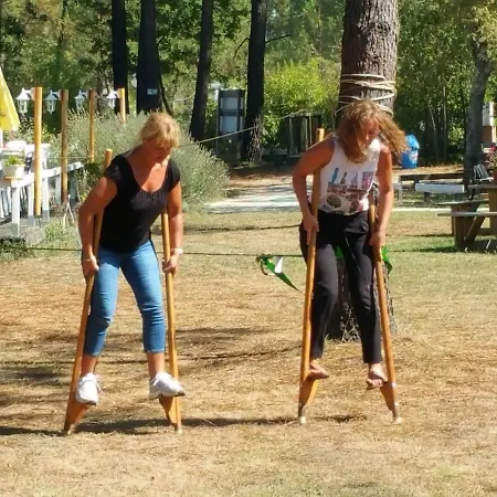 مكان تخييم Les Palafitos 3*