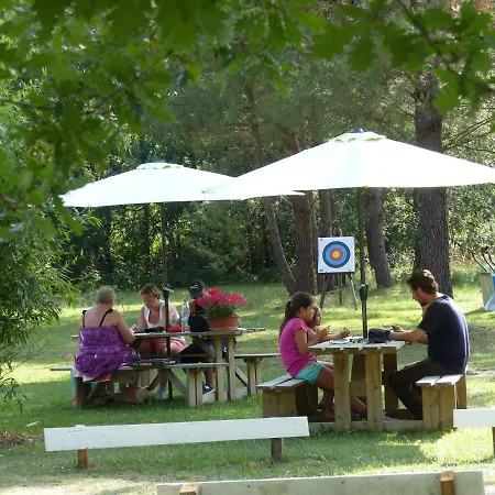 مكان تخييم Les Palafitos