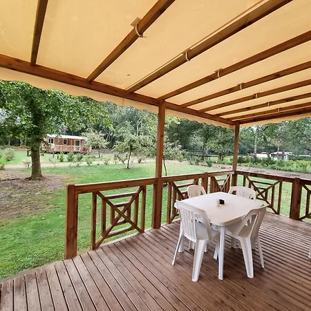Les Palafitos