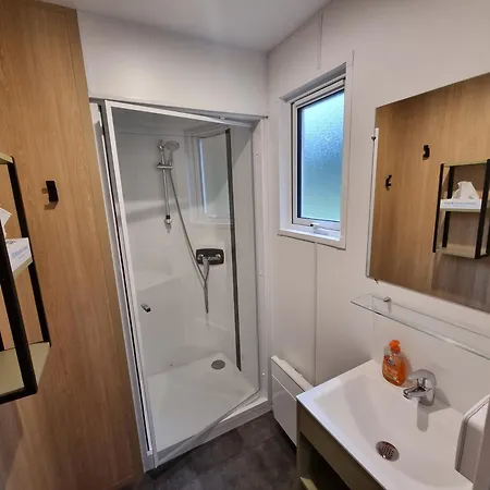 Les Palafitos مكان تخييم