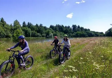 مكان تخييم Les Palafitos Luglon