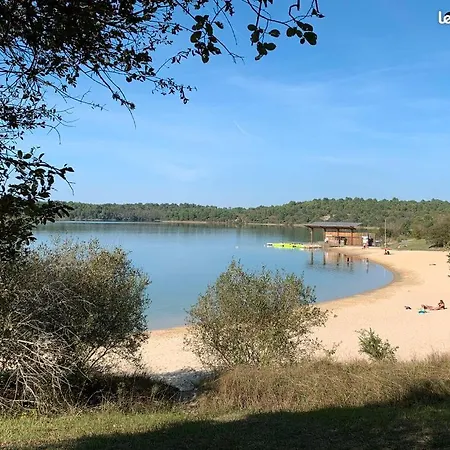 Les Palafitos