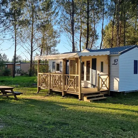 Camping Les Palafitos Luglon