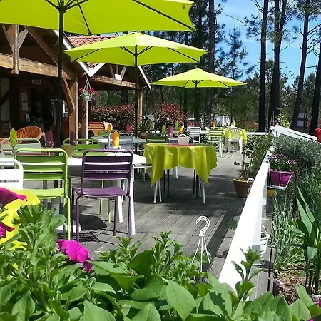 Les Palafitos 3* Luglon