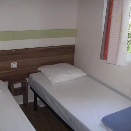 مكان تخييم Les Palafitos