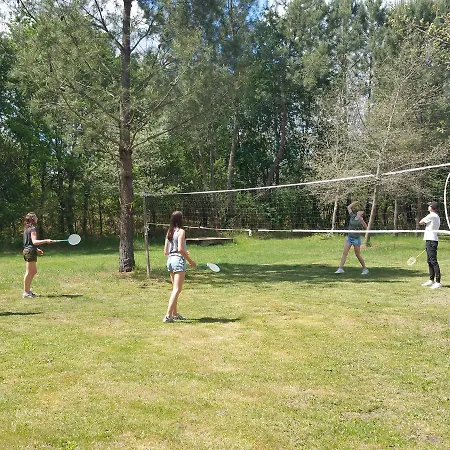 Les Palafitos مكان تخييم