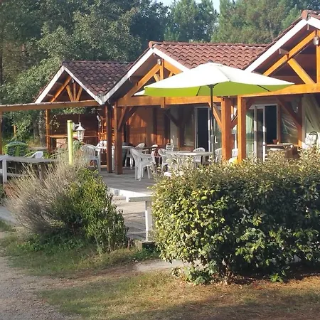 Les Palafitos Luglon