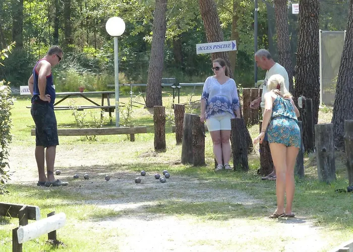 Camping Les Palafitos Luglon