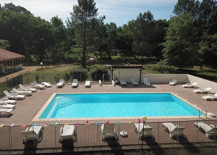 Camping Les Palafitos 3*