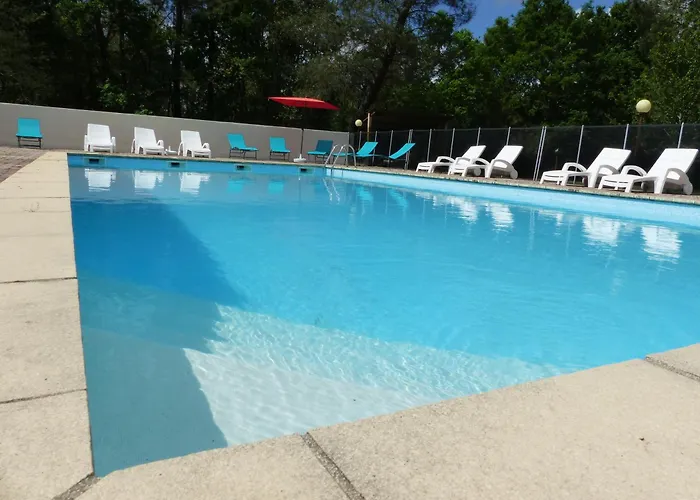 Les Palafitos Camping 3*