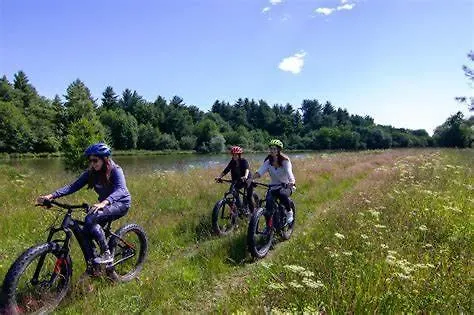 Camping Les Palafitos Luglon