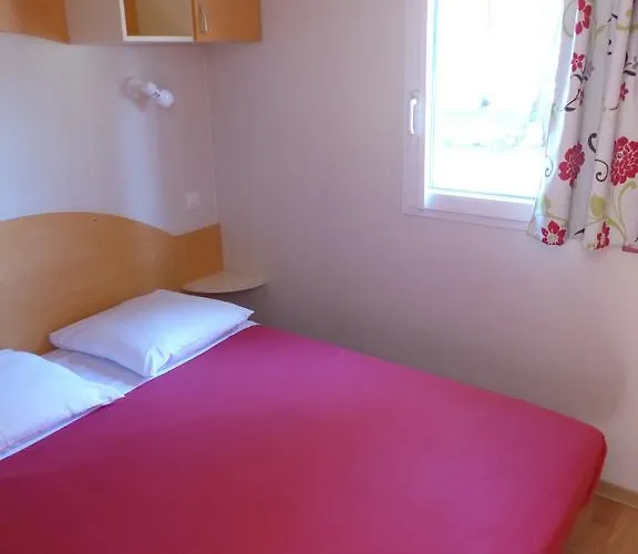 Camping Les Palafitos Luglon